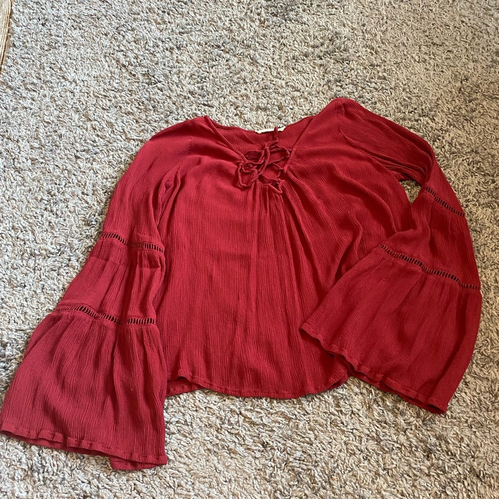 Hollister red top